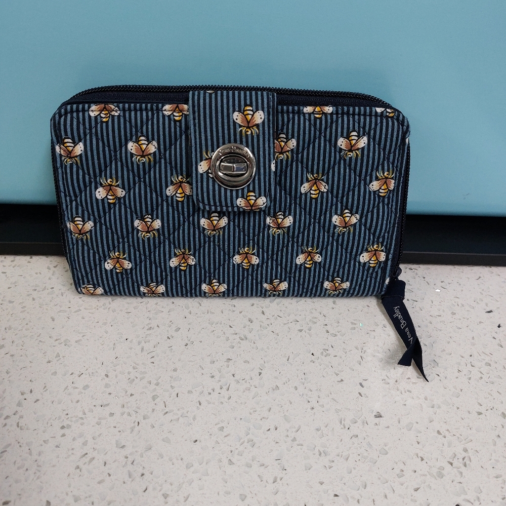 Vera Bradley Turnlock Wallet Bees Navy NWT
